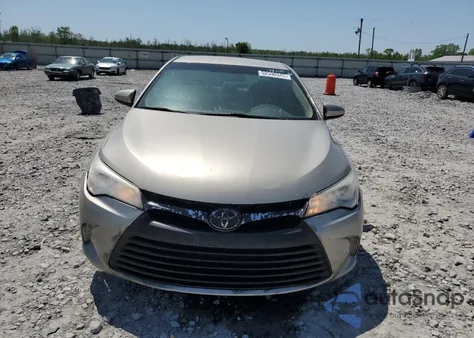 2017 Toyota Camry Le z USA, uszkodzony, nr VIN 4T1BF1FK6HU414888